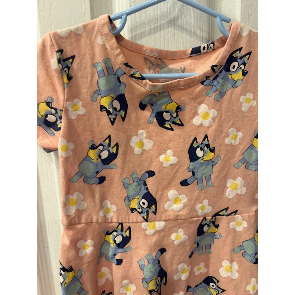 Bluey character print
